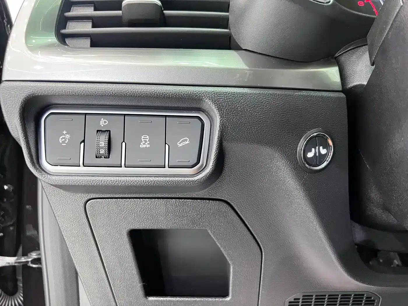 Haval H6 2023 National Trend Edition 1.5T Automatic Urban Edition — миниатюра 9
