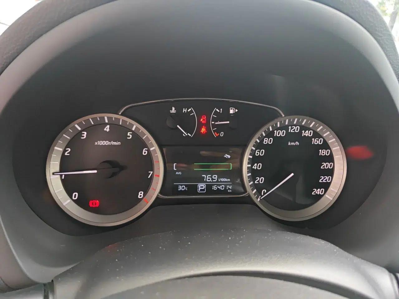 Nissan Sylphy 2012 1.8XL CVT Luxury Edition — миниатюра 11