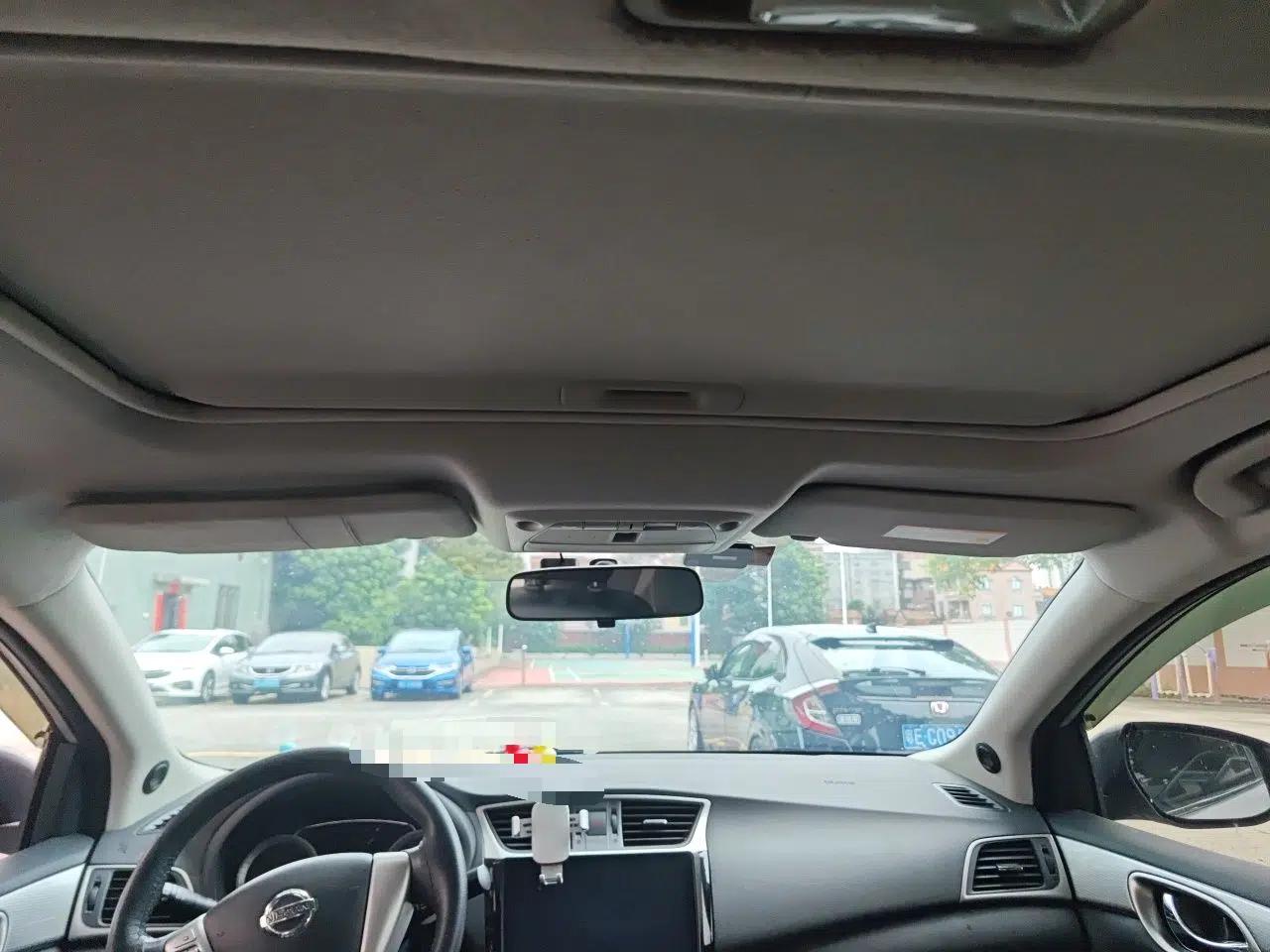 Nissan Sylphy 2012 1.8XL CVT Luxury Edition — миниатюра 18