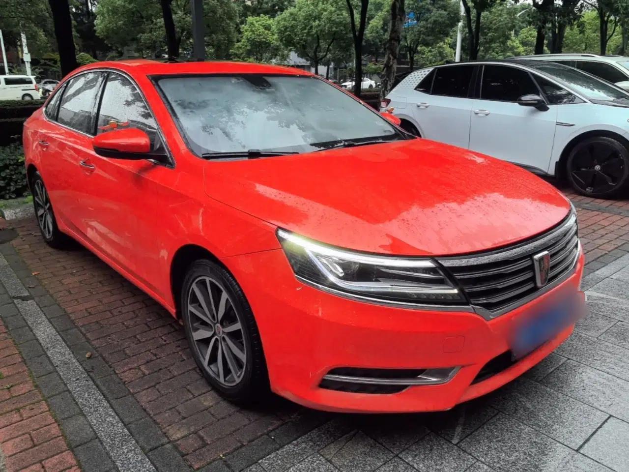 Roewe i6 2017 20T Automatic Internet ZhiZun Edition — миниатюра 3
