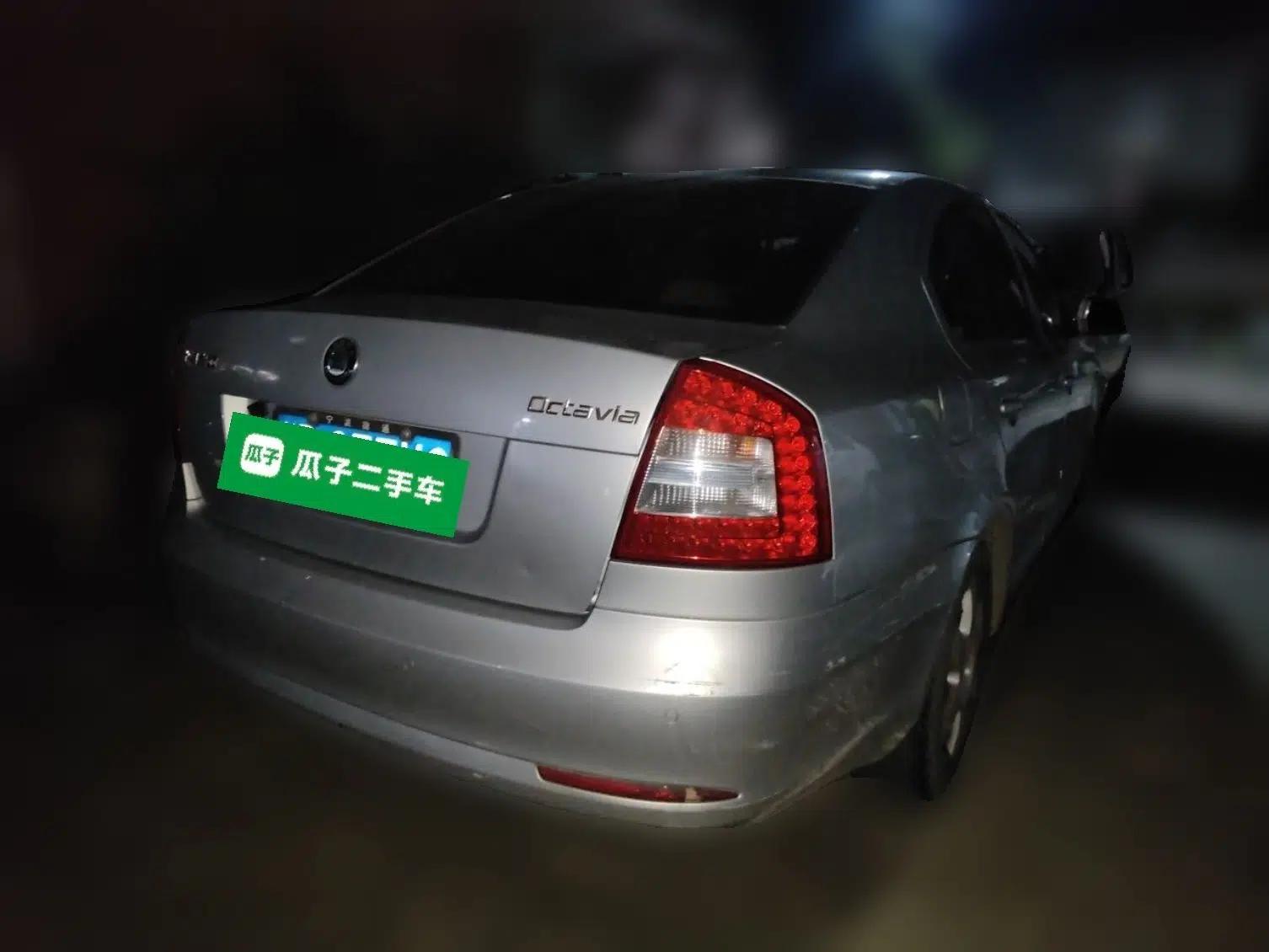 Skoda Octavia 2013 1.6L Manual Yijie Edition — миниатюра 6