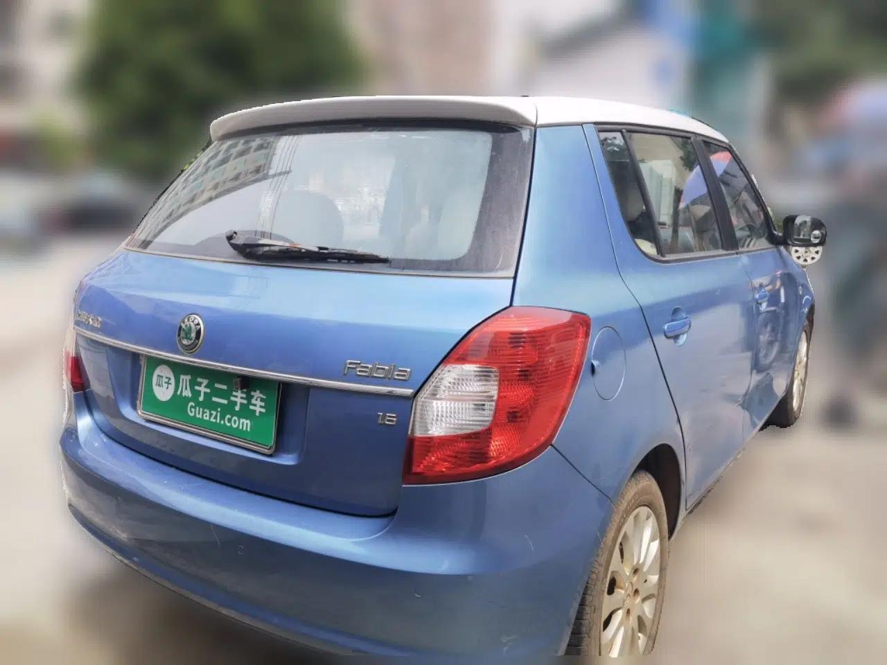 Skoda Fabia 2012 1.6L Automatic Crystal Edition — миниатюра 6