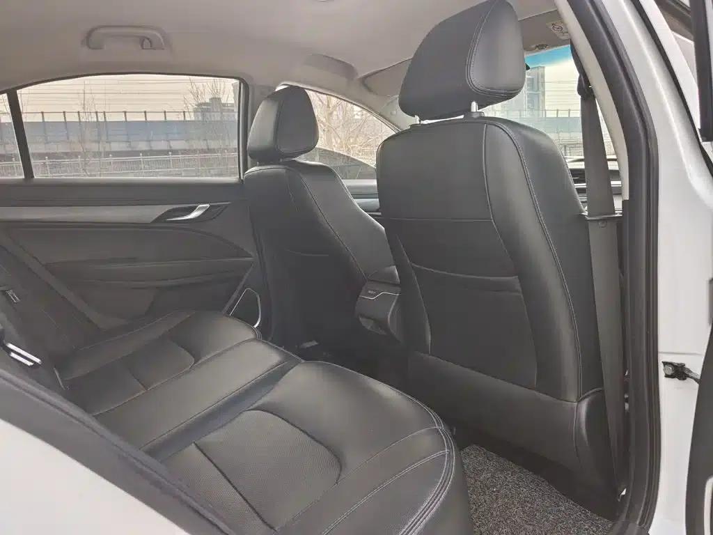 Cadillac XT5 2017 Anniversary Edition 28T AWD Luxury — миниатюра 15
