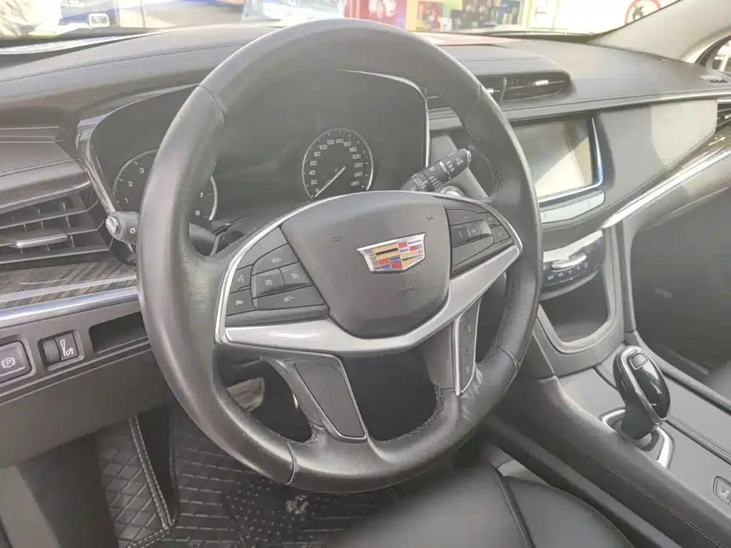 Cadillac XT5 2017 Anniversary Edition 28T AWD Luxury — миниатюра 4