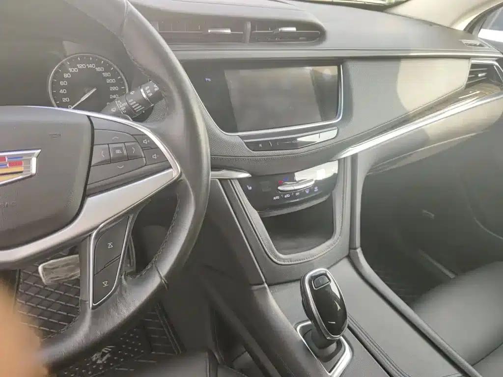 Cadillac XT5 2017 Anniversary Edition 28T AWD Luxury — миниатюра 6