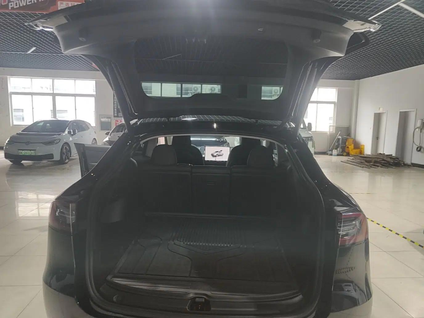 Tesla Model Y 2022 Revised Version Rear-Wheel Drive — миниатюра 22