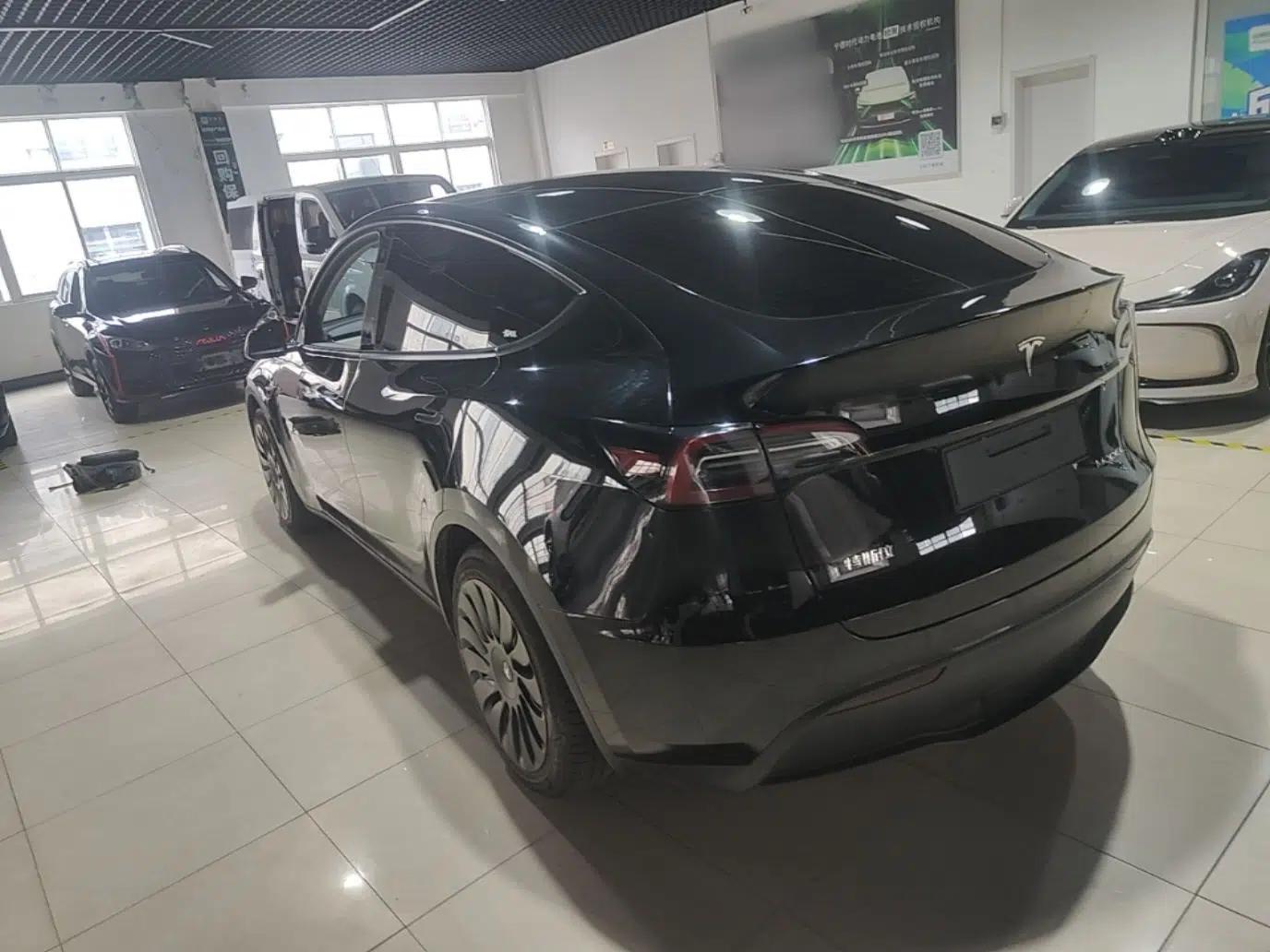 Tesla Model Y 2022 Revised Version Rear-Wheel Drive — миниатюра 4
