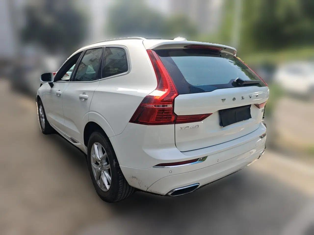 Volvo XC60 2021 T5 4x4 Smart Luxury Edition — миниатюра 4