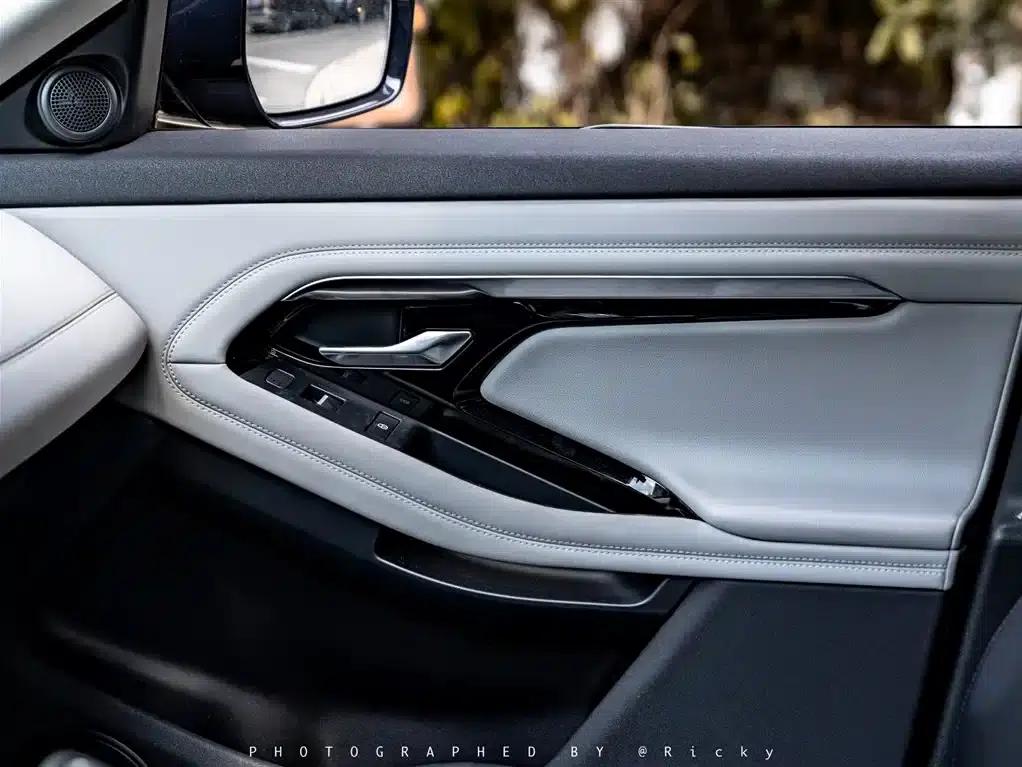 Range Rover Evoque 2020 249PS R-DYNAMIC SE Sport Tech Edition — миниатюра 8