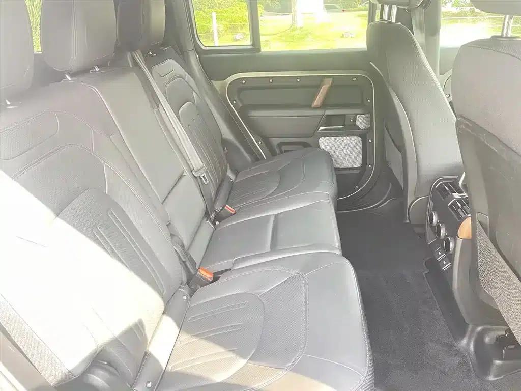 2023 Land Rover Defender 130 3.0T P400 X — миниатюра 14