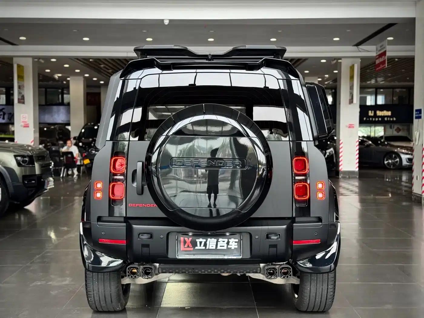 2024 Land Rover Defender 110 3.0T P400 X-DYNAMIC HSE — миниатюра 5