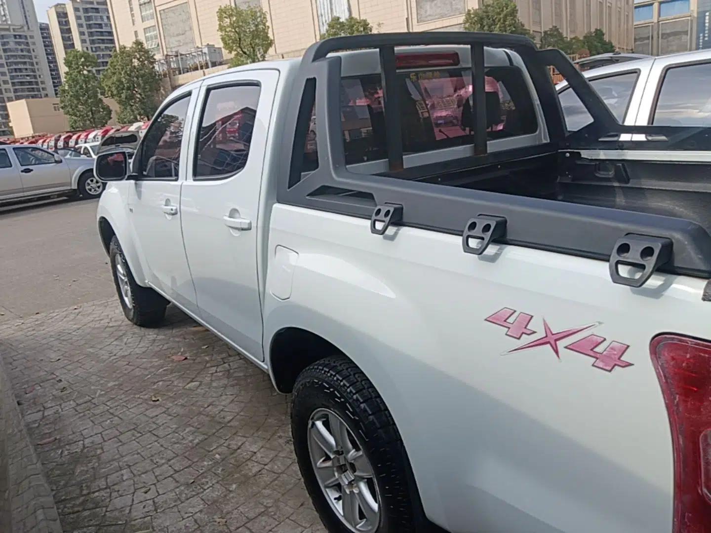 Isuzu JLM 2018 2.8T Classic Edition 4x4 Luxury Version JE493ZLQ5F — миниатюра 4