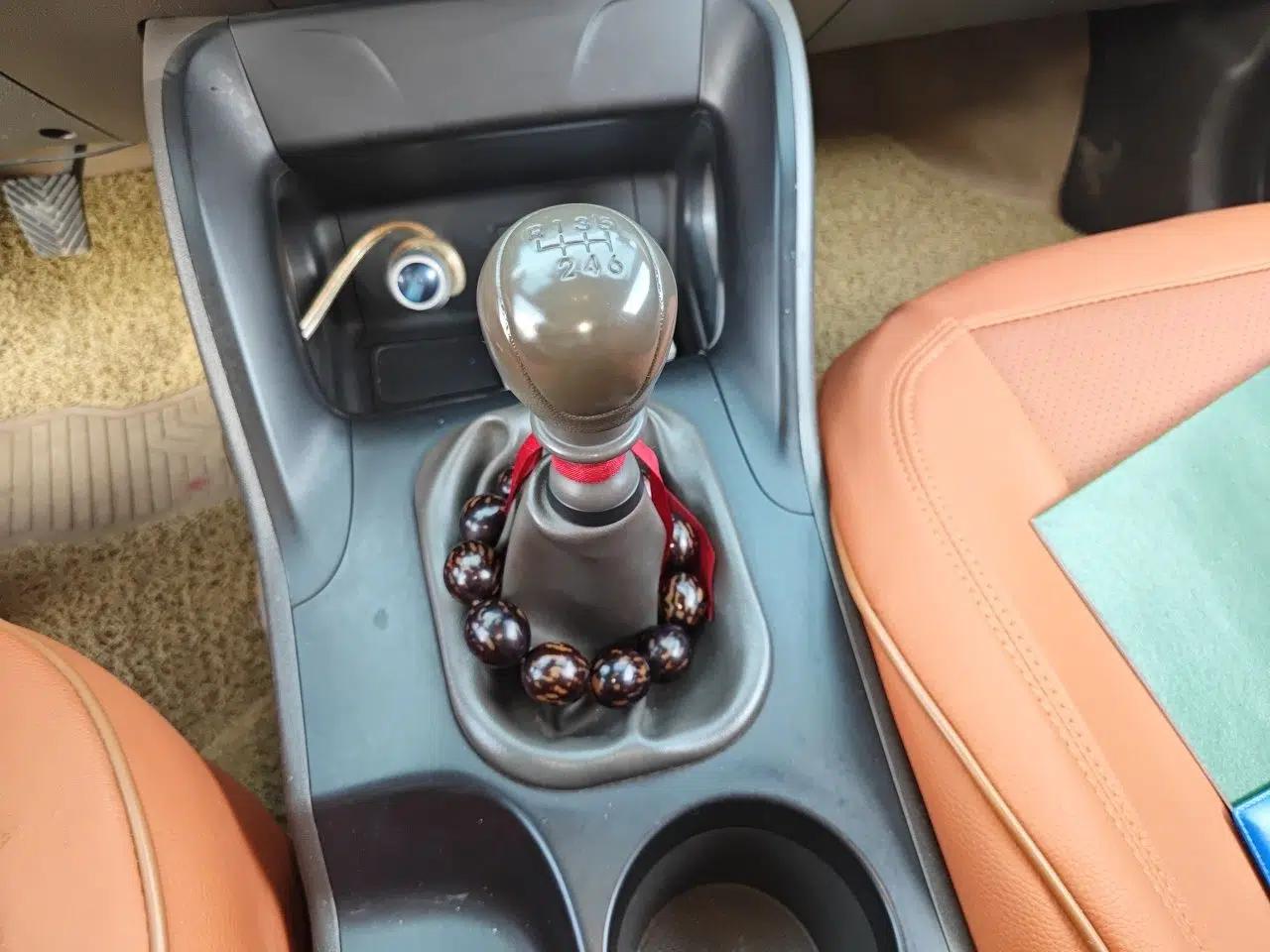 Hyundai ix35 2012 2.0L Manual Two-Wheel Drive New Edition GL — миниатюра 14