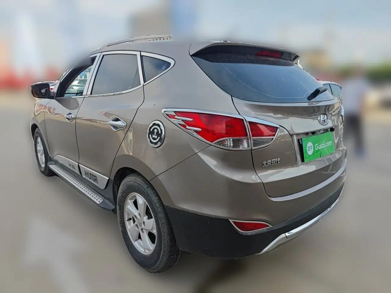 Hyundai ix35 2012 2.0L Manual Two-Wheel Drive New Edition GL — миниатюра 4