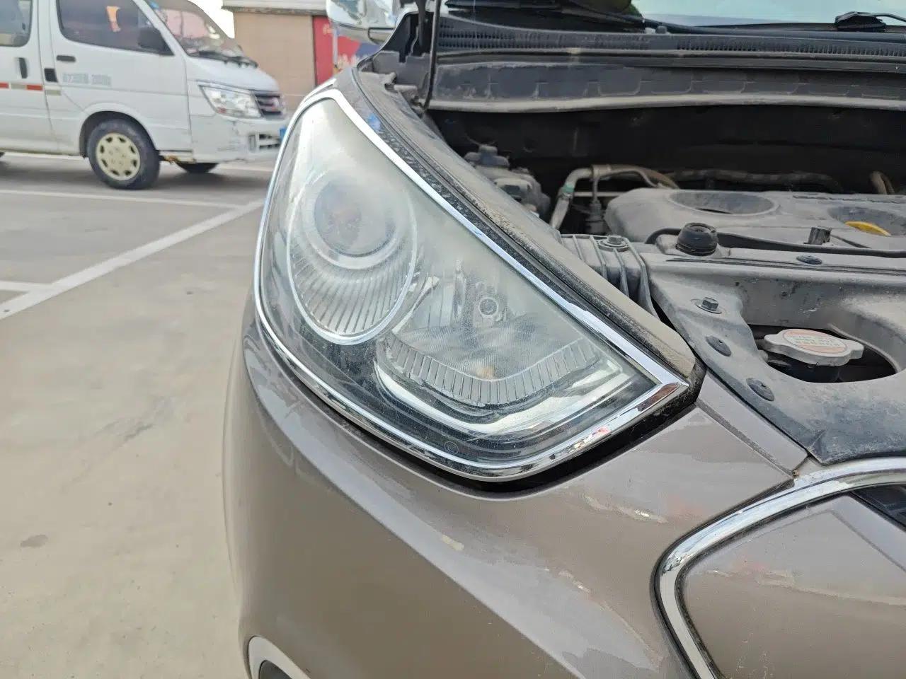Hyundai ix35 2012 2.0L Manual Two-Wheel Drive New Edition GL — миниатюра 7