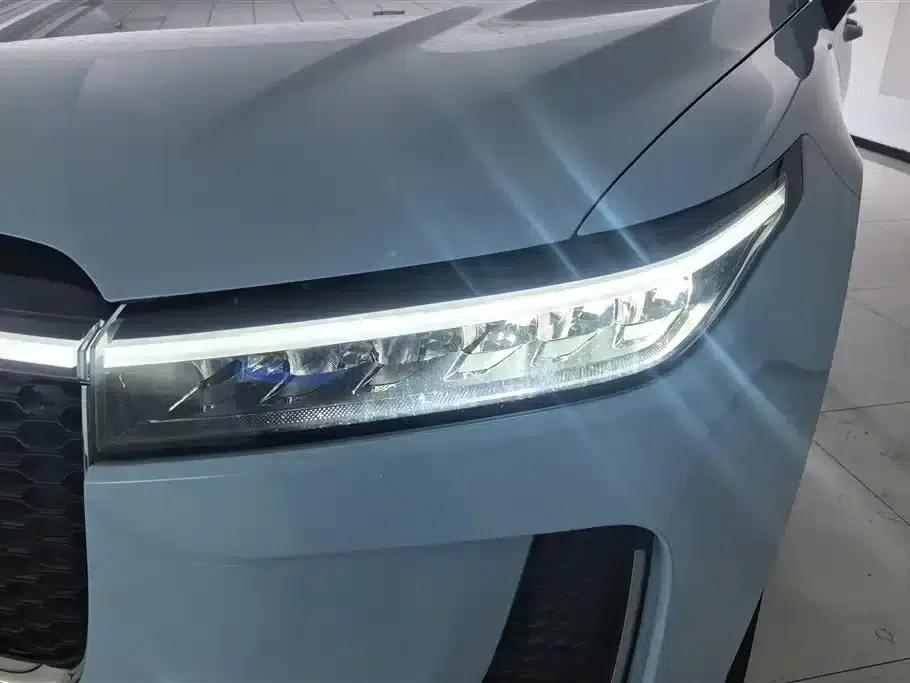 Li Auto ONE 2020 Extended Range 6-Seater — миниатюра 5