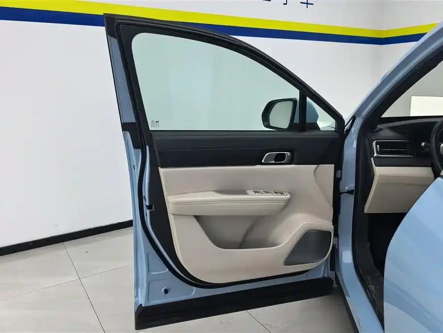 Li Auto ONE 2020 Extended Range 6-Seater — миниатюра 7