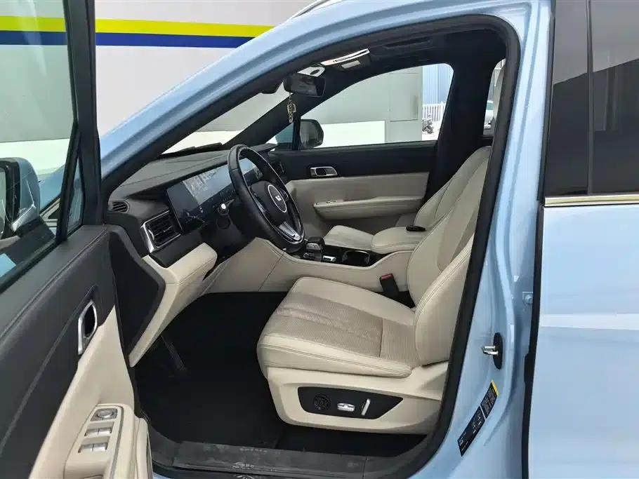 Li Auto ONE 2020 Extended Range 6-Seater — миниатюра 9