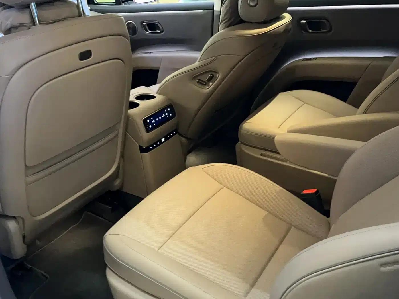 Li Auto i8 2025 Standard Edition — миниатюра 5