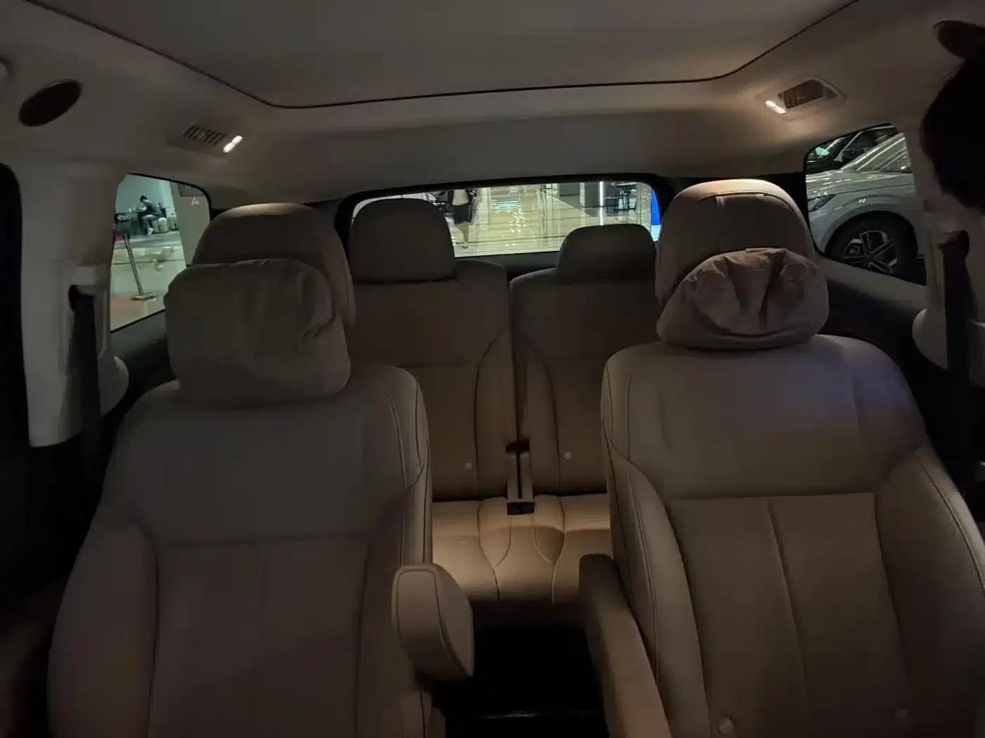 Li Auto i8 2025 Standard Edition — миниатюра 7