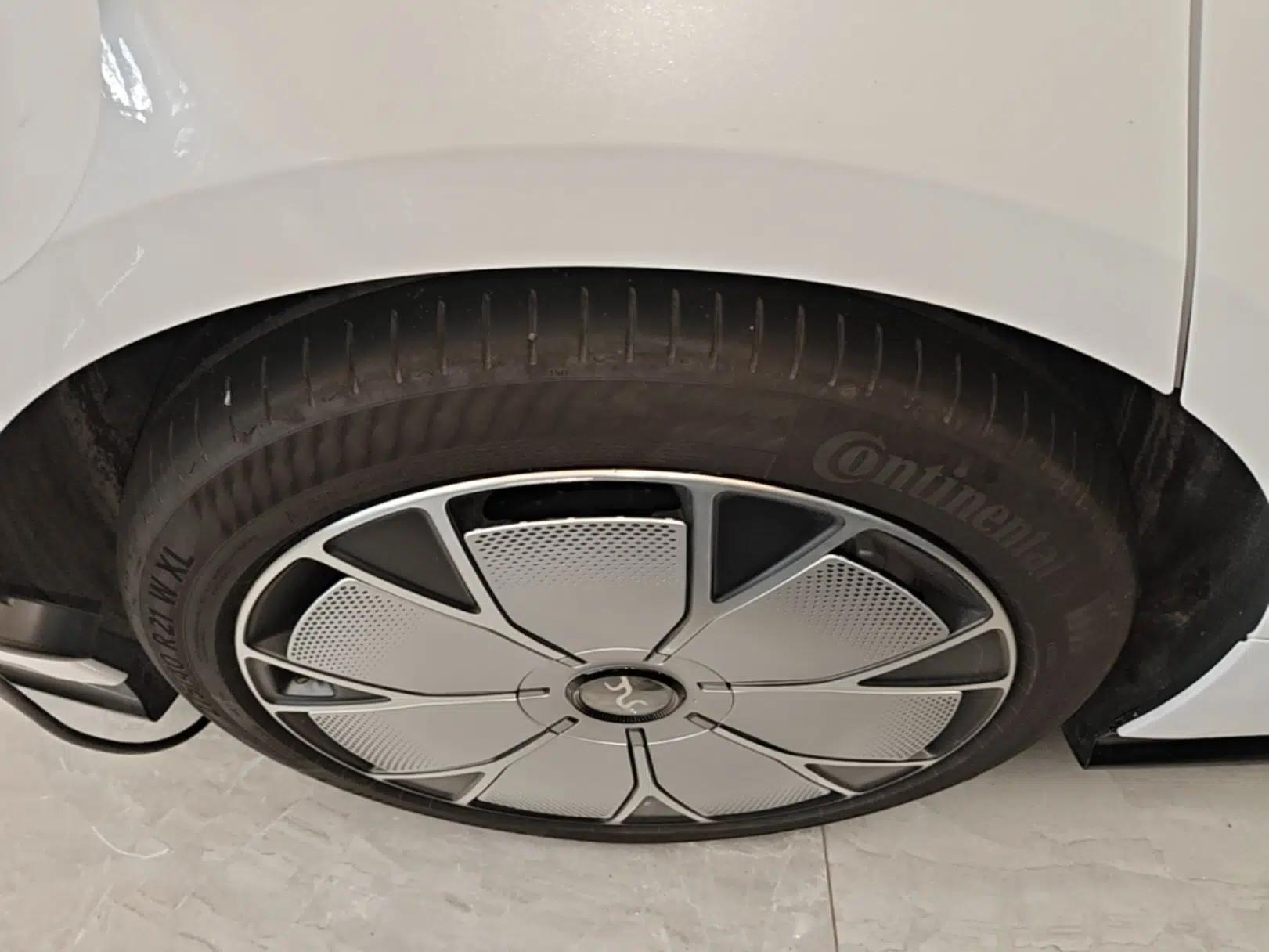 Yangwang U7 2025 PHEV Five-Seat Luxury Edition — миниатюра 11