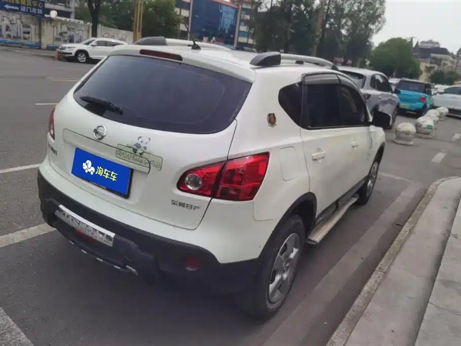 Nissan Qashqai 2012 1.6XE Wind 5MT 2WD — миниатюра 3