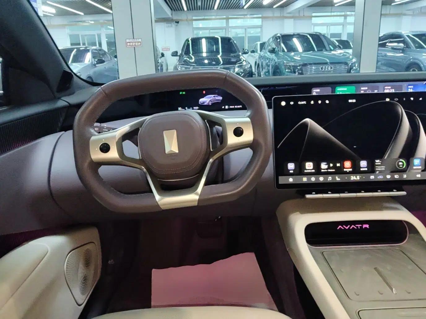 Avatr 12 2023 650 Three-Laser Four-Wheel Drive Performance Edition — миниатюра 18