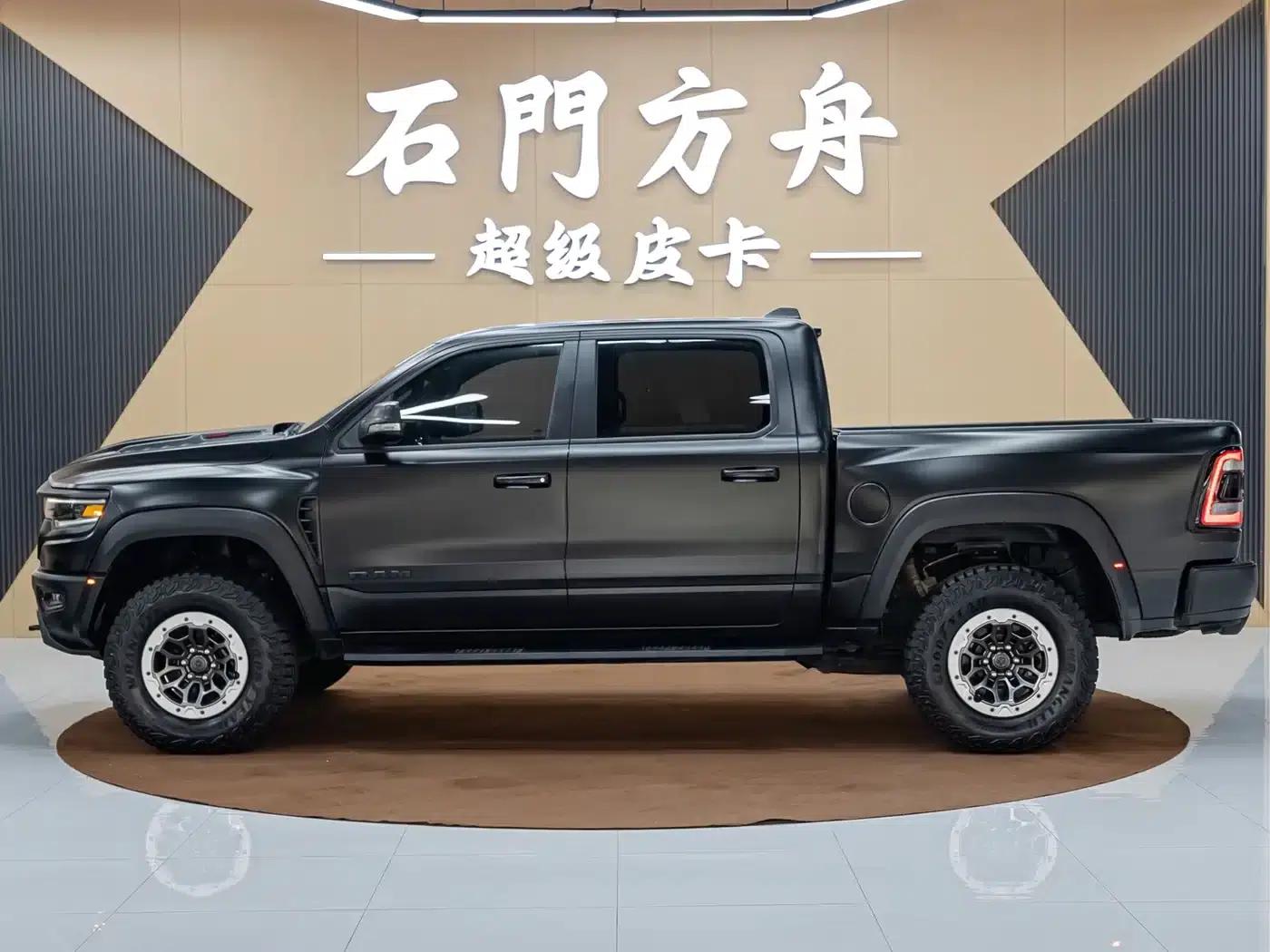 RAM Trucks Tyrannosaurus Rex 2022 6.2T US Spec — миниатюра 3