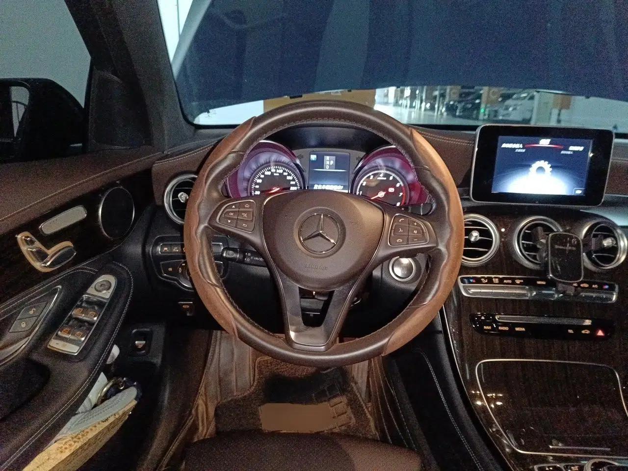 Mercedes-Benz GLC 2018 GLC 260 4MATIC Luxury Model — миниатюра 10