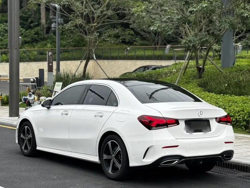 Mercedes-Benz A-Class 2022 Revised Version A 200 L Sport Sedan Fashionable Style — миниатюра 4