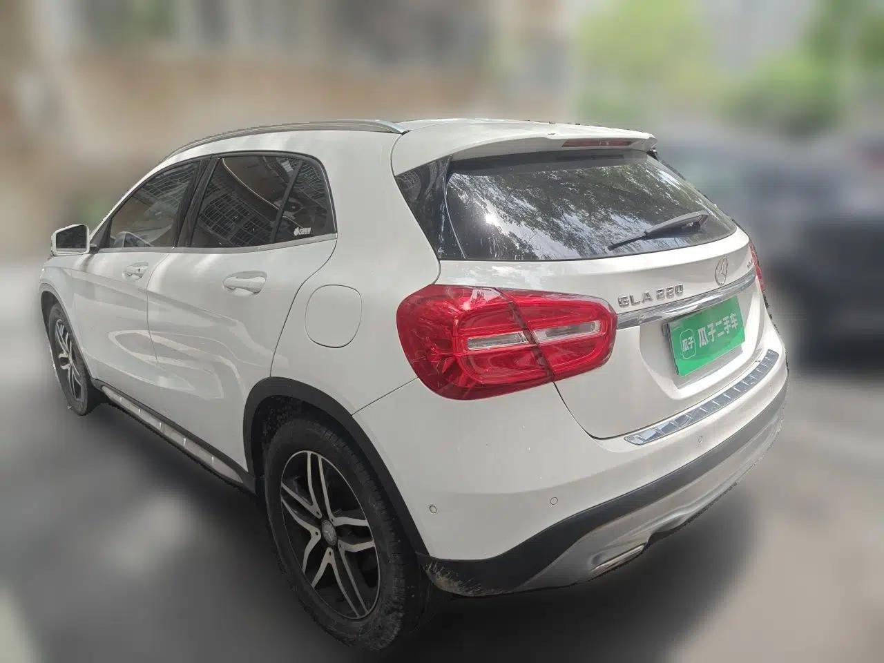 Mercedes-Benz GLA 2016 GLA 220 4MATIC Fashion Edition — миниатюра 4