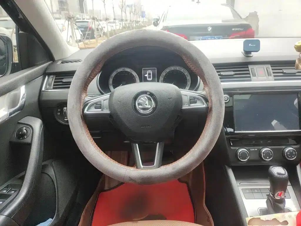Octavia 2018 TSI230 DSG Luxury Edition — миниатюра 3