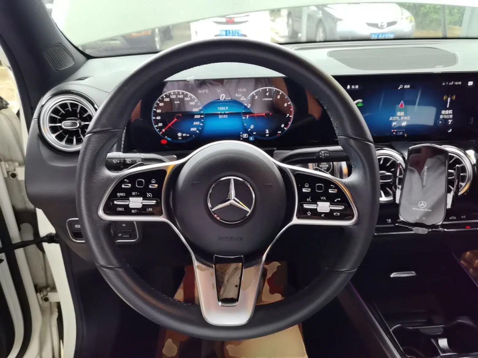 Mercedes-Benz GLB 2023 GLB 220 Fashion Model — миниатюра 13