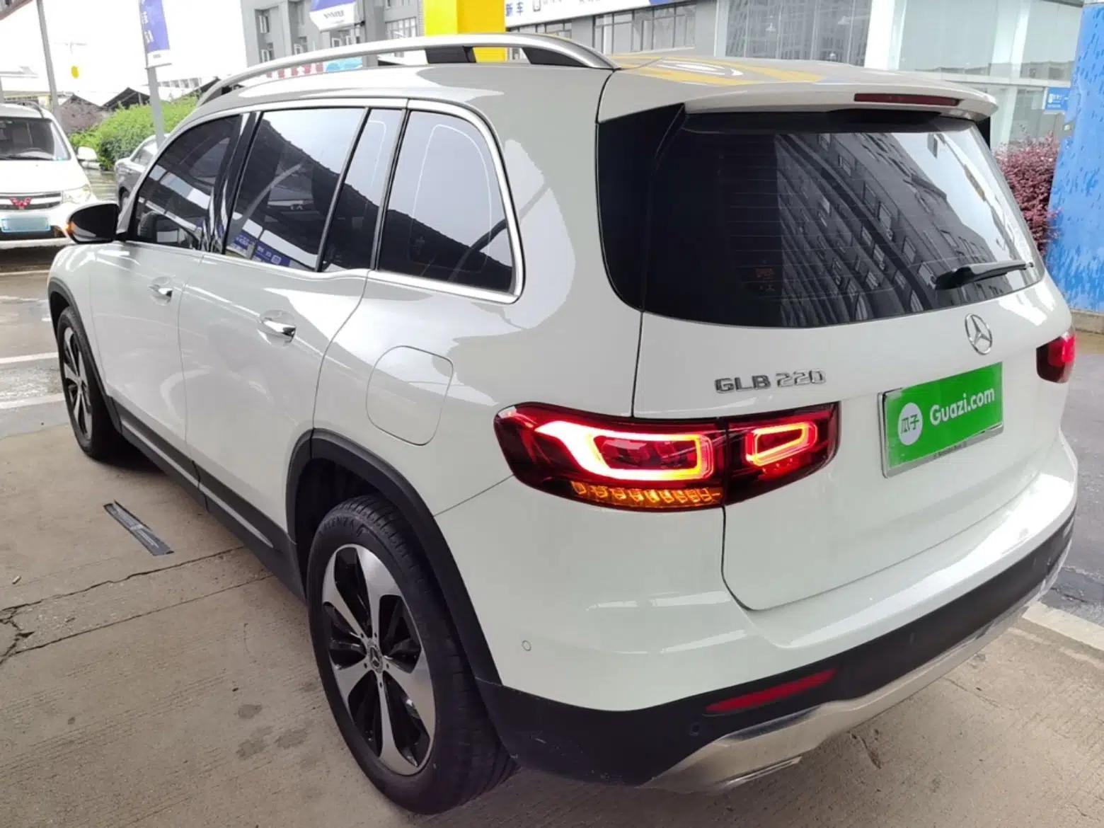 Mercedes-Benz GLB 2023 GLB 220 Fashion Model — миниатюра 4
