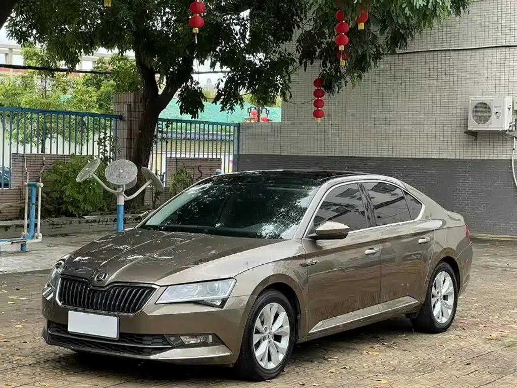 Superb 2018 TSI280 DSG Comfort Edition (National V Emission Standard) — миниатюра 2