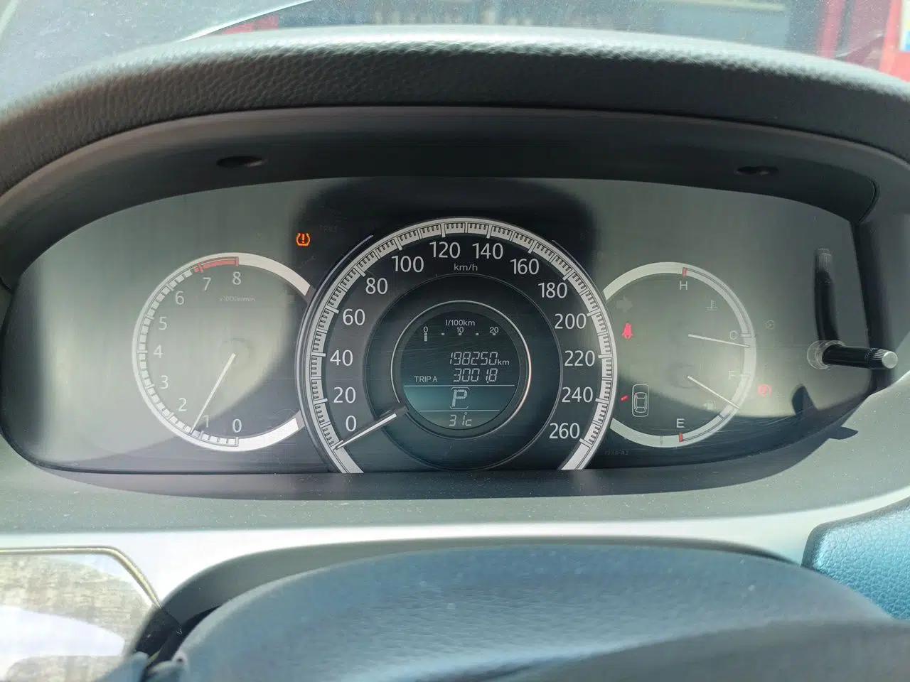 Honda Accord 2014 2.4L EX Luxury Edition — миниатюра 11