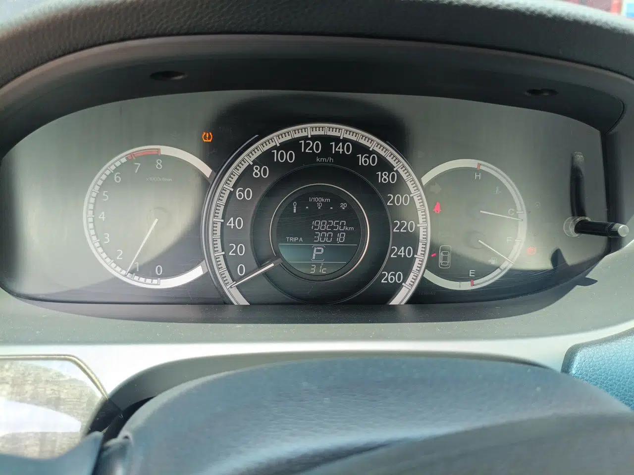 Honda Accord 2014 2.4L EX Luxury Edition — миниатюра 12