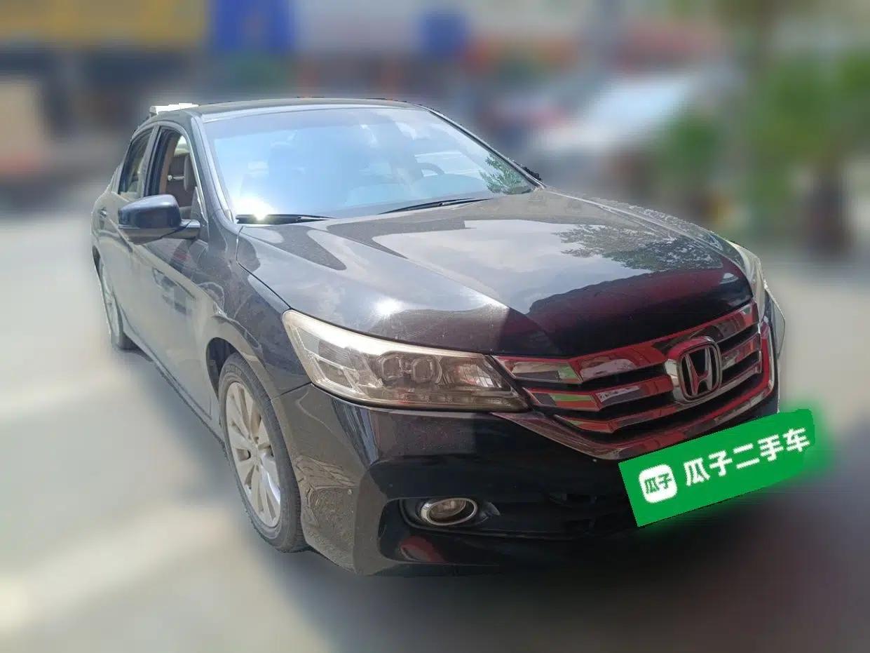 Honda Accord 2014 2.4L EX Luxury Edition — миниатюра 3