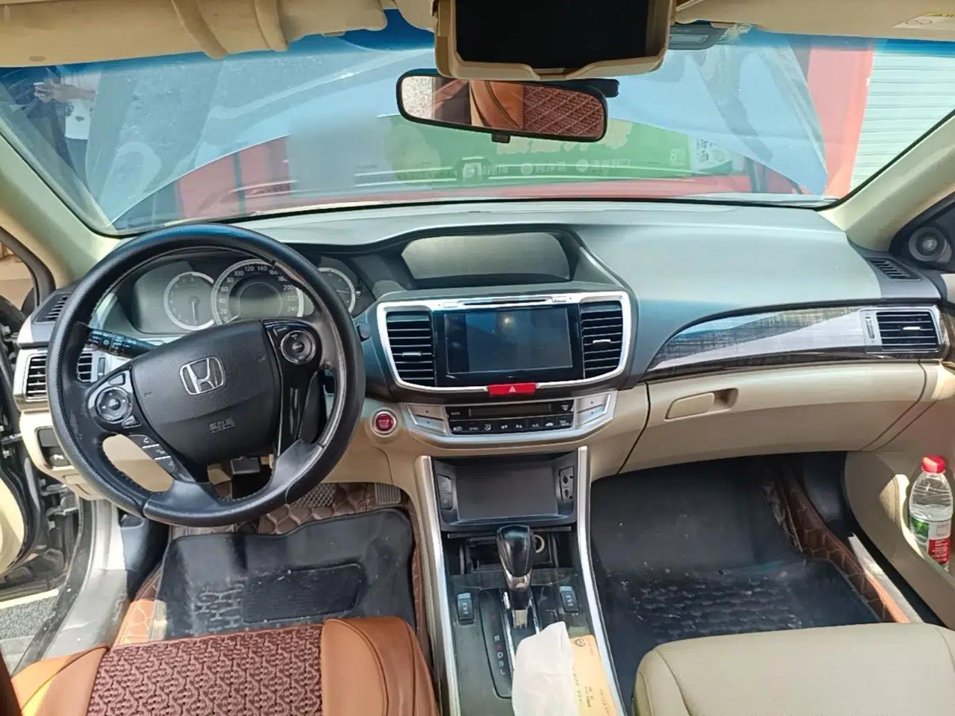 Honda Accord 2014 2.4L EX Luxury Edition — миниатюра 9