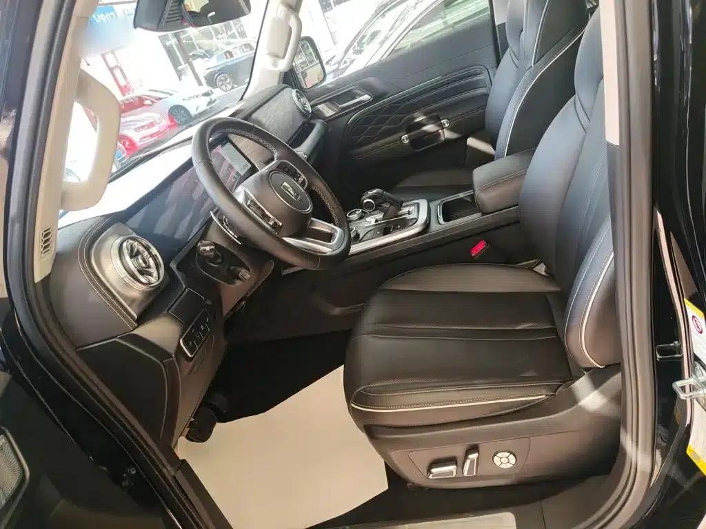 The 2023 Tank 300 City Edition 2.0T is very stylish. — миниатюра 15