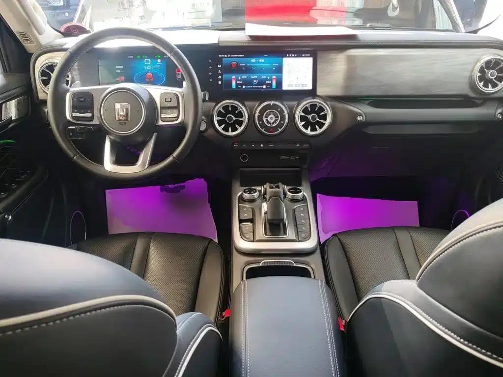 The 2023 Tank 300 City Edition 2.0T is very stylish. — миниатюра 10
