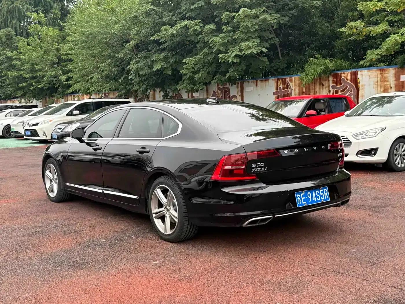 2018 Volvo S90 T4 Smart Edition — миниатюра 6