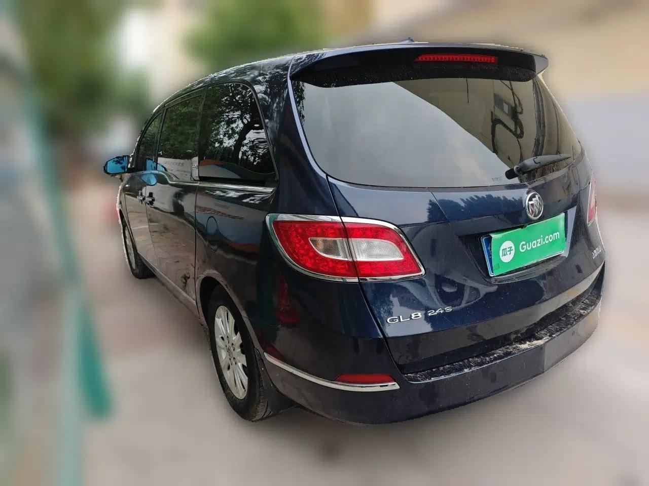 Buick GL8 2011 3.0L XT Luxury Business Flagship Edition — миниатюра 4