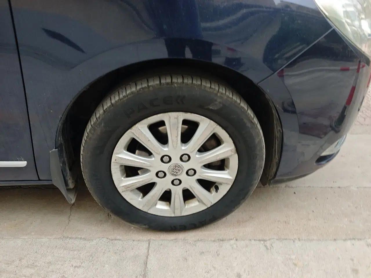 Buick GL8 2011 3.0L XT Luxury Business Flagship Edition — миниатюра 8