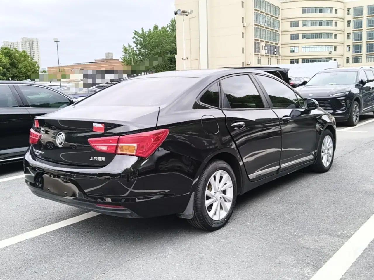 Buick Verano 2017 Sedan 15S Automatic Entry Model — миниатюра 6
