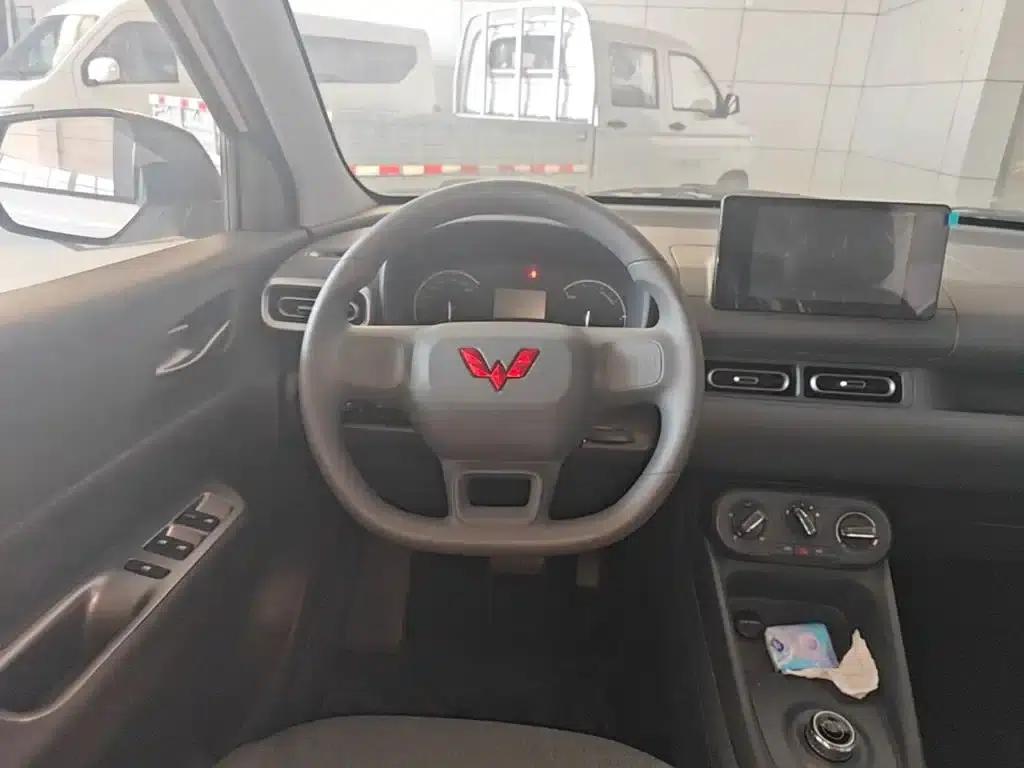 Wuling Hongguang New Energy 2025 Range-Extended Hybrid 50km Comfort Model — миниатюра 11