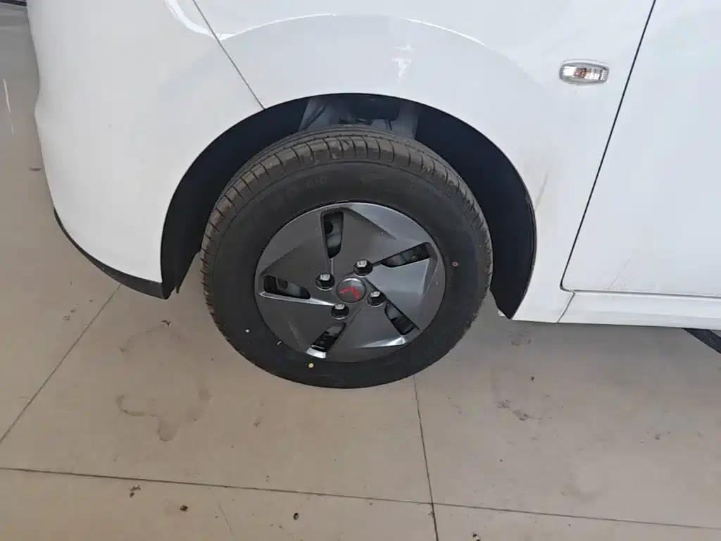 Wuling Hongguang New Energy 2025 Range-Extended Hybrid 50km Comfort Model — миниатюра 23