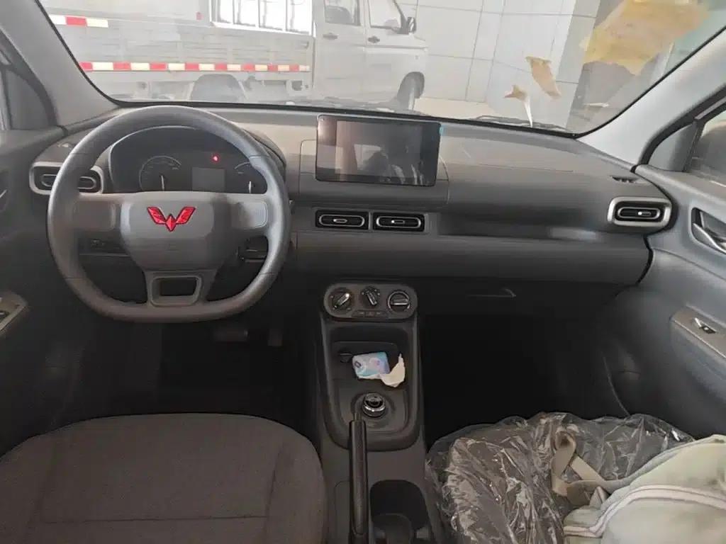 Wuling Hongguang New Energy 2025 Range-Extended Hybrid 50km Comfort Model — миниатюра 10