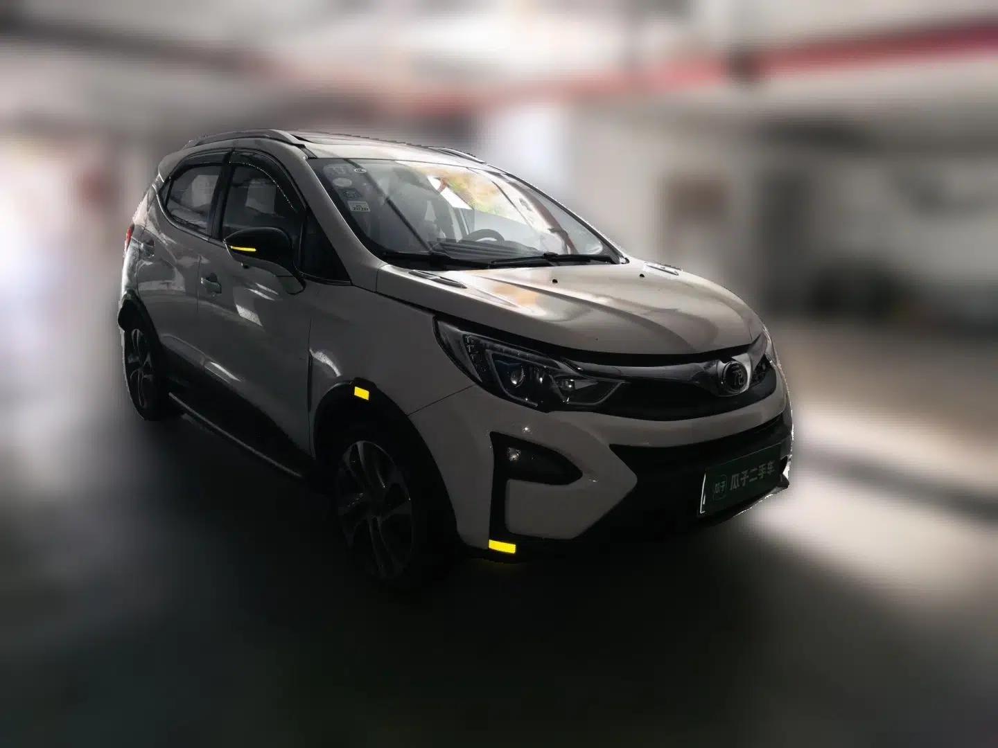 BYD Yuan 2016 1.5L Manual Luxury Version — миниатюра 3