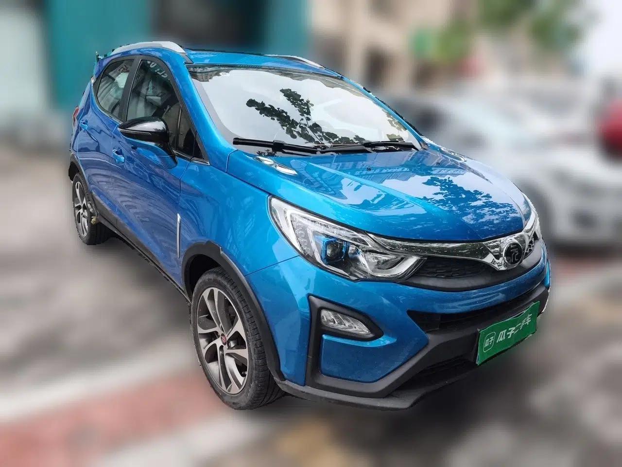 BYD Yuan 2016 1.5L Manual Luxury Version — миниатюра 3